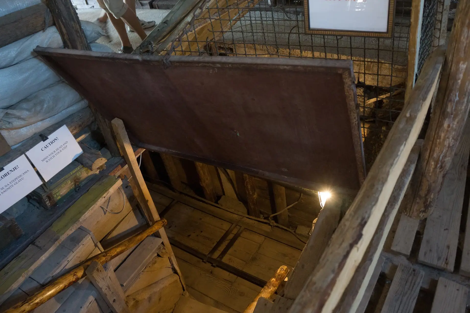 The entrance to the Tunnel of Hope (Tunel spasa)