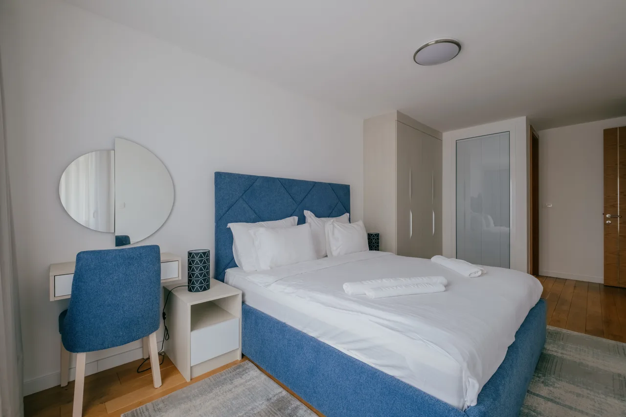 Double bedroom in the same apartment